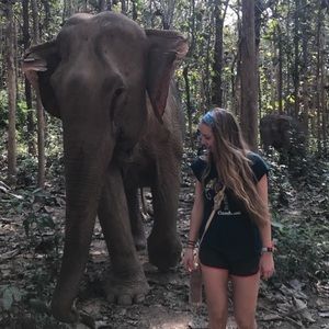 Meet your Posher, Hannah